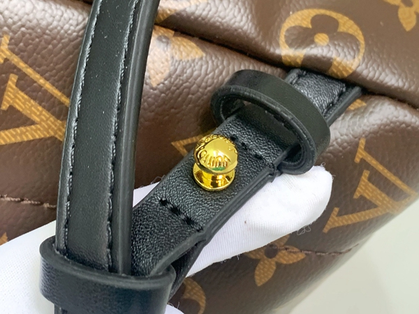 ルイヴィトンバッグ角部分ディテール